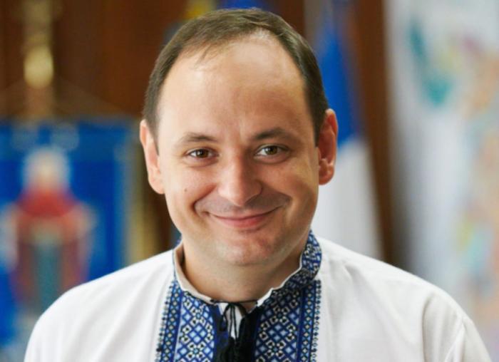 Мэр Ивано-Франковска приказал увольняться сотрудникам горсовета, которые не сделают прививку от коронавируса
