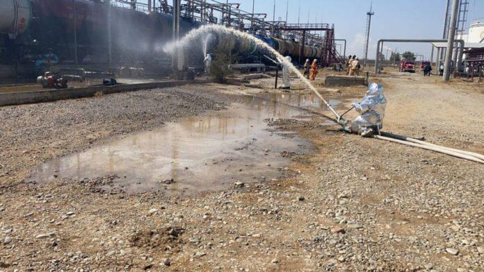 Огнеборцы Туркестанской области предотвратили взрыв цистерны с бензином 3,5 тонн