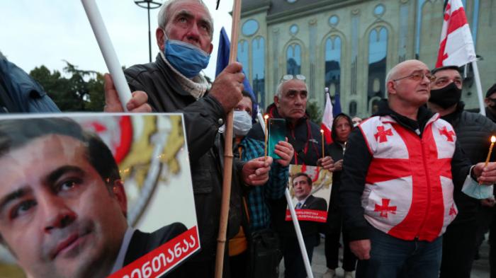 Почему грузины не протестуют из-за ареста Саакашвили. Мнение политолога
                12 октября 2021, 19:40