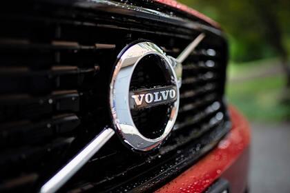 Volvo вышла на биржу и взлетела в цене