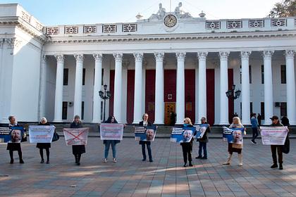 В митингах антипрививочников на Украине увидели российский след