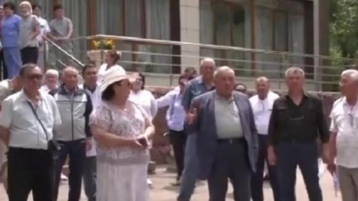 Ветераны возмущены увольнением главврачей военных госпиталей в Нур-Султане и Алматы
                22 июня 2022, 01:05