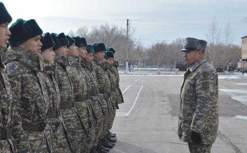 Первые новобранцы прибыли в Карагандинский гарнизон