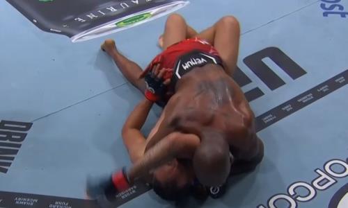 Бой Тони Фергюсона на UFC 291 не дожил шесть секунд до гонга. Видео