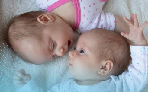 С начала августа в перинатальных центрах Караганды родилось шесть двойняшек
