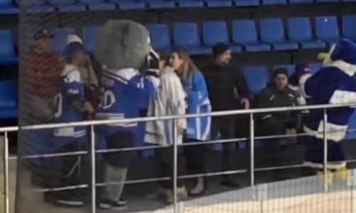Неожиданный «замес» произошел на матче чемпионата Казахстана по хоккею. Видео