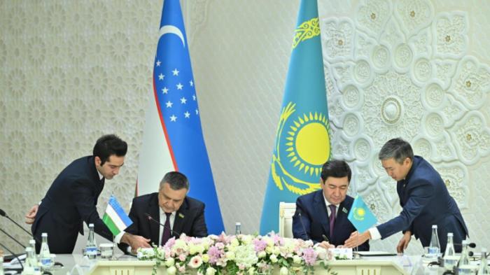 Межпарламентский совет Казахстана и Узбекистана начал свою работу
                26 октября 2023, 20:12