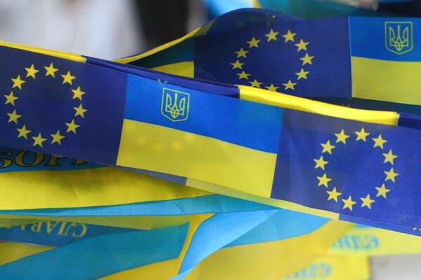 Глава Евросовета Мишель объявил о решении начать переговоры о вступлении Украины