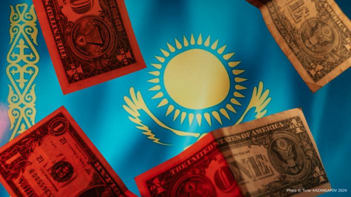 Доллар дешевеет в Казахстане. Эксперт назвал причины
                25 января 2024, 07:07