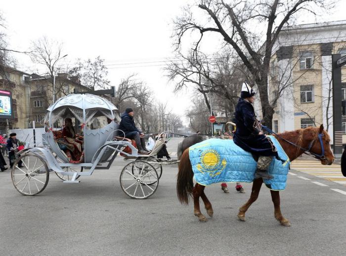 В Алматы прошел театрализованный караван Көш. Наурыз – думан