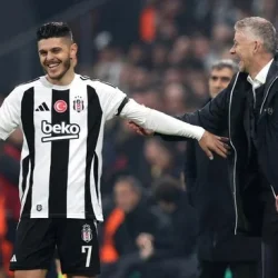 BESIKTAS Tampil Gemilang: Dari Prediksi Skor, Transfer Besar, hingga Kemenangan Epik di Europa League