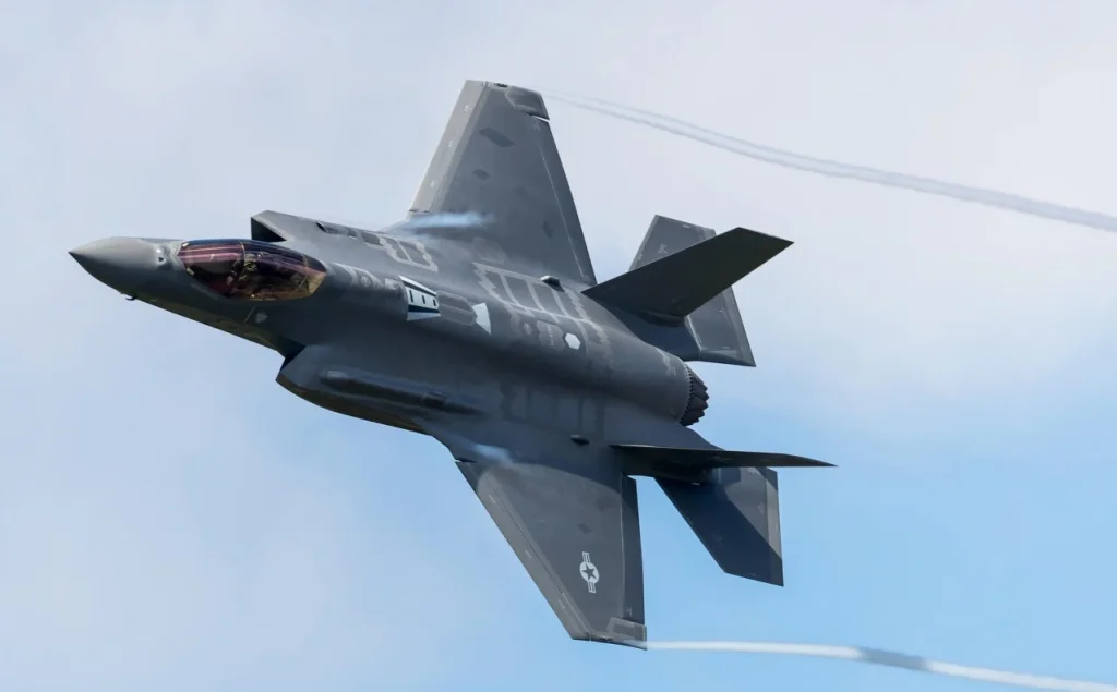 IRGC Klaim Tembak Jatuh F-35, US CENTCOM Konfirmasi Pilot Selamat – Kontroversi di Langit Timur Tengah IRGC Klaim Tembak Jatuh F-35, US CENTCOM Konfirmasi Pilot Selamat – Kontroversi di Langit Timur Tengah