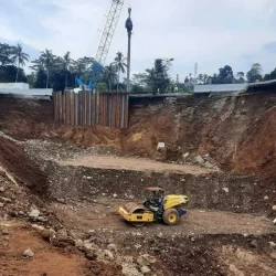 Lebaran Hari Pertama: Tol Bocimi Tersumbat 10 KM, Puncak Bogor Hancur, Jalan Tanah Merah Bangkalan Macet Panjang!