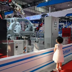 Macau di Persimpangan: Pertumbuhan Gaming Menggoda, Festival Kuliner Global, dan Insiden Robot Canggih