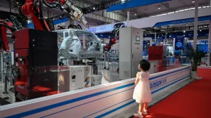 Macau di Persimpangan: Pertumbuhan Gaming Menggoda, Festival Kuliner Global, dan Insiden Robot Canggih