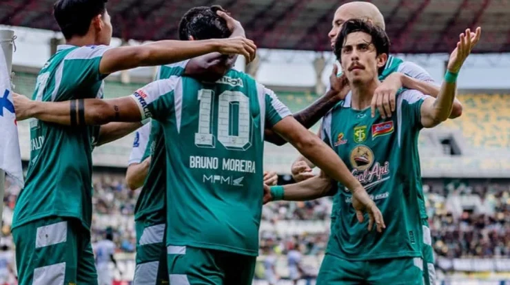 Magis Persebaya 2020 Kembali Menggoda: Bernardo Tavares Target Rekor Baru Musim Depan
