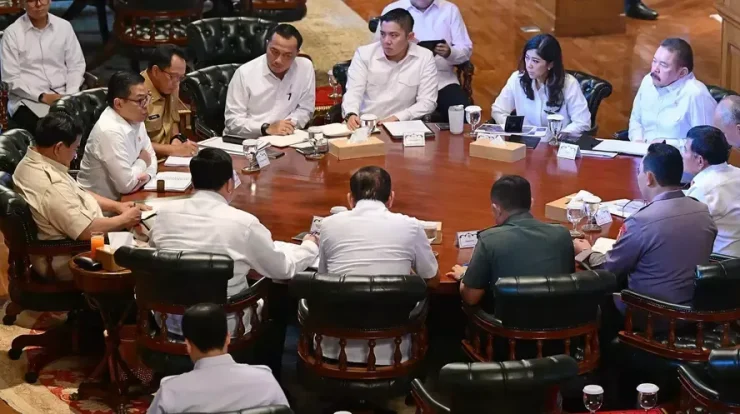 Prabowo Gelar Diskusi Elite Media di Hambalang: Geopolitik Global dan Kebijakan Strategis Nasional Dibahas Selama 6,5 Jam