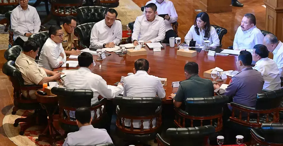 Prabowo Gelar Diskusi Elite Media di Hambalang: Geopolitik Global dan Kebijakan Strategis Nasional Dibahas Selama 6,5 Jam