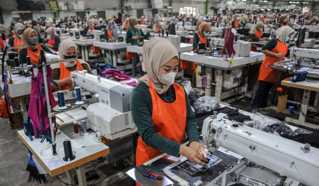 Ancaman PHK 9.000 Pekerja Goyang Industri Padat Karya: Apa Penyebabnya? Ancaman PHK 9.000 Pekerja Goyang Industri Padat Karya: Apa Penyebabnya?