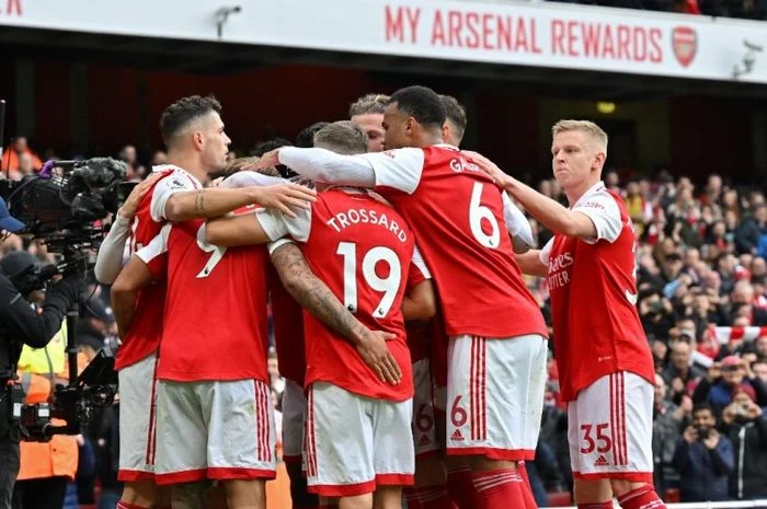 Arsenal Disarankan Main Kotor demi Menggulingkan Man City: Strategi Kontroversial di Puncak Liga