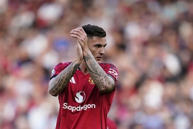 Benjamin Šeško Gagal Bersinar, Namun Kemenangan United Mendekatkan ke Liga Champions