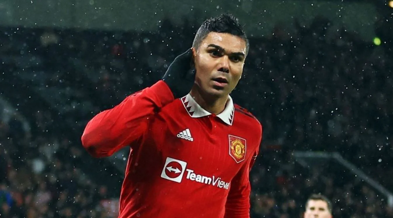 Casemiro Ugal‑ugalan Kayak Preman, Manchester United Buka Jalan ke Liga Champions!