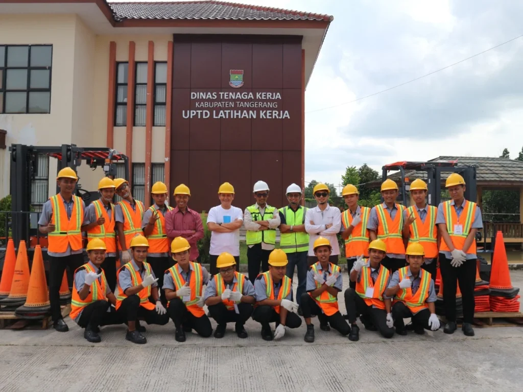 Disnaker Gencar Gerakkan Ketenagakerjaan: Dari Wisata Mikutopia Batu Sampai Pelatihan Gratis di Prabumulih Disnaker Gencar Gerakkan Ketenagakerjaan: Dari Wisata Mikutopia Batu Sampai Pelatihan Gratis di Prabumulih