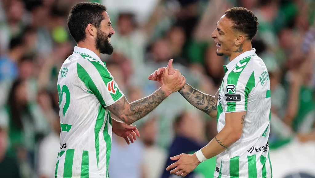 Drama Europa League: Ribuan Fans Betis Merajut Hijau Putih di Braga, Isco Ikuti Perjalanan di Stadion Ikonik Drama Europa League: Ribuan Fans Betis Merajut Hijau Putih di Braga, Isco Ikuti Perjalanan di Stadion Ikonik