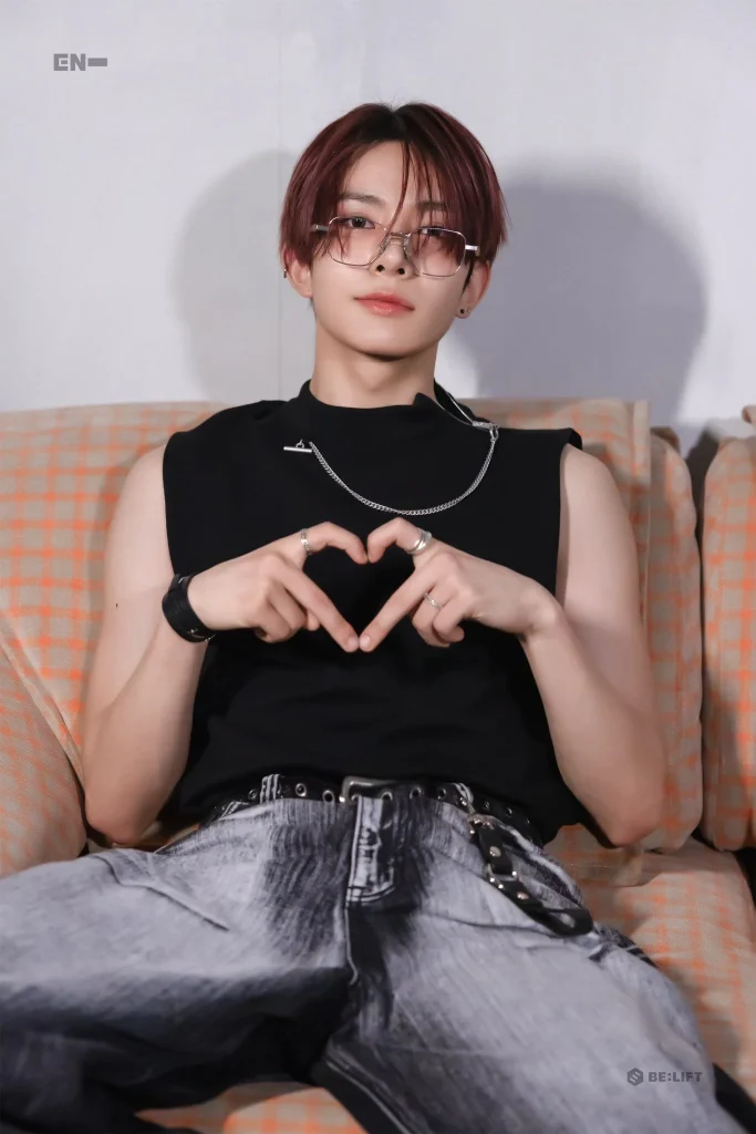 Eks ENHYPEN Heeseung Luncurkan Era Solo dengan Nama Panggung EVAN, Penggemar Bergemuruh! Eks ENHYPEN Heeseung Luncurkan Era Solo dengan Nama Panggung EVAN, Penggemar Bergemuruh!
