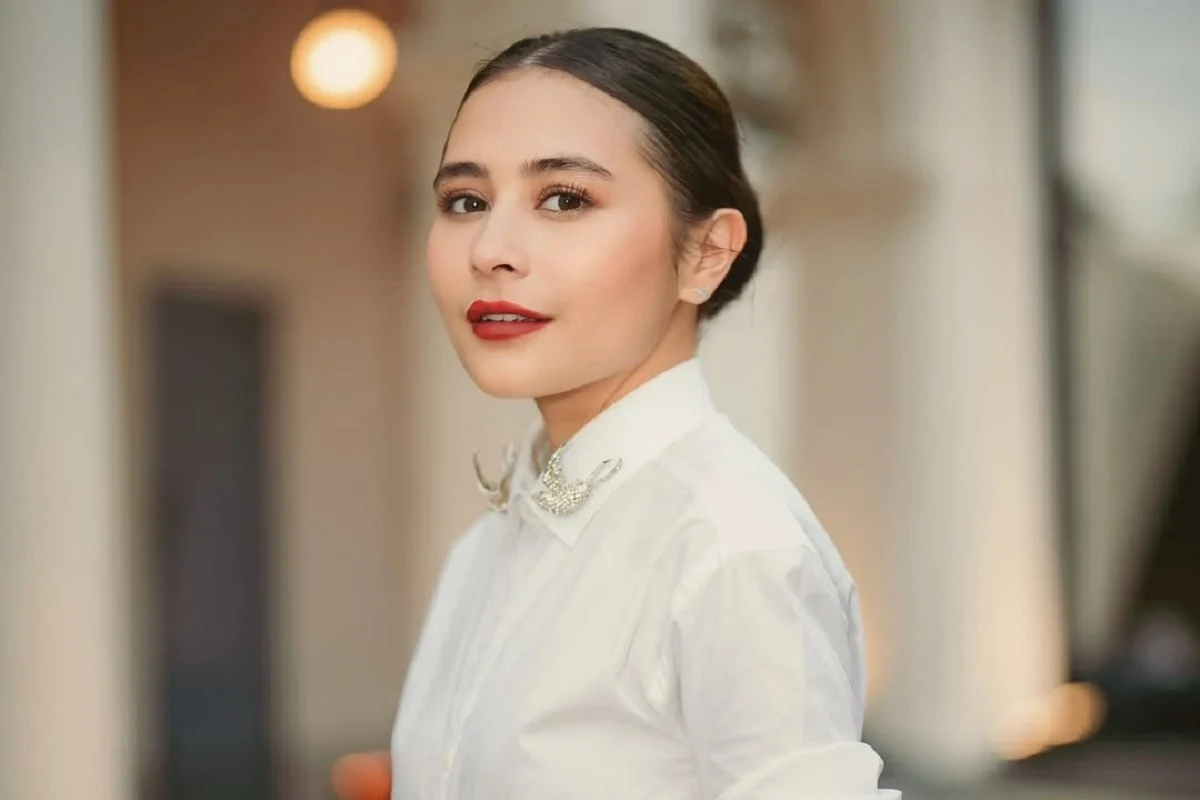 Eksklusif! 10 Foto Prilly Latuconsina Chinatown Bangkok yang Memukau – Liburan Seru Tanpa Omara