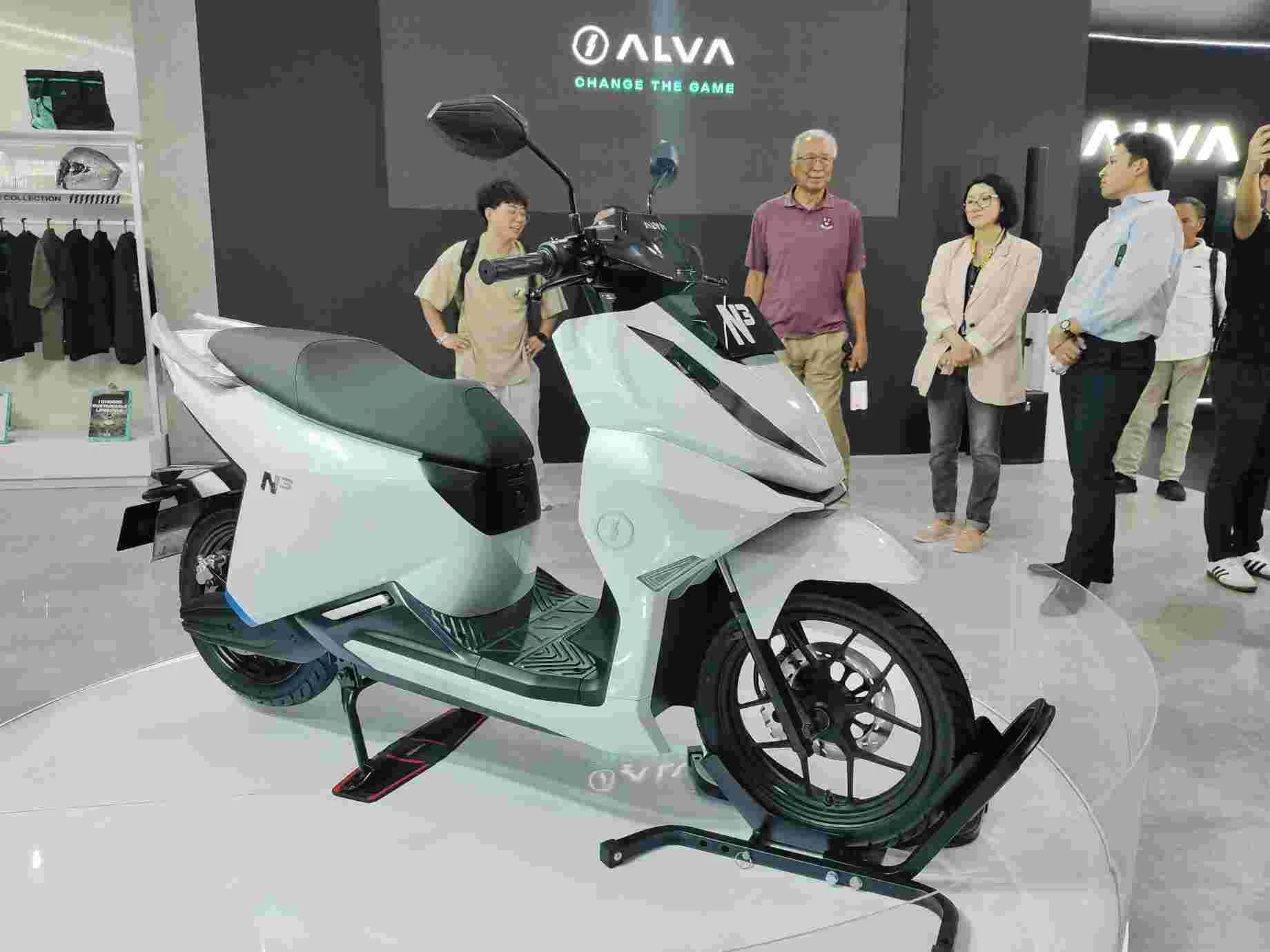 Harga Motor Listrik ALVA Terbaru Turun Rp5 Juta! Promo Eksklusif & Diskon Besar di Pasar Indonesia