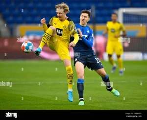 Hoffenheim vs Dortmund: Duel Tajam di PreZero Arena, Prediksi Skor & Analisis Taktik