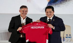 John Herdman Minta Dukungan Khusus dari Erick Thohir: Apa yang Dibahas dalam Pertemuan Eksklusif?