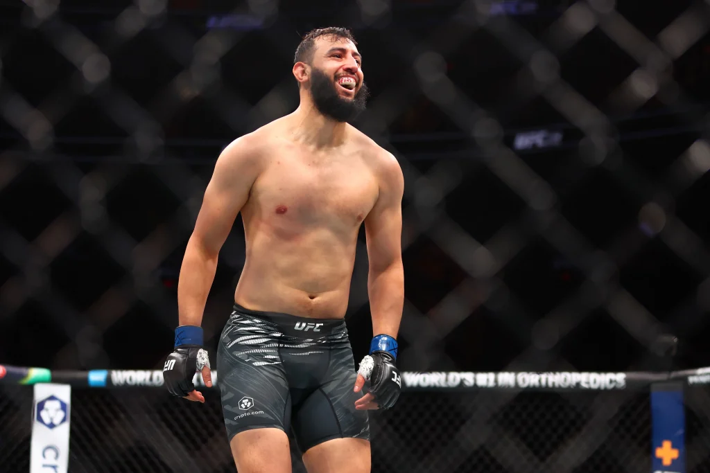 Johnny Walker Siap Guncang UFC 327: Dari Persiapan Seadanya ke Panggung Gelar Dunia