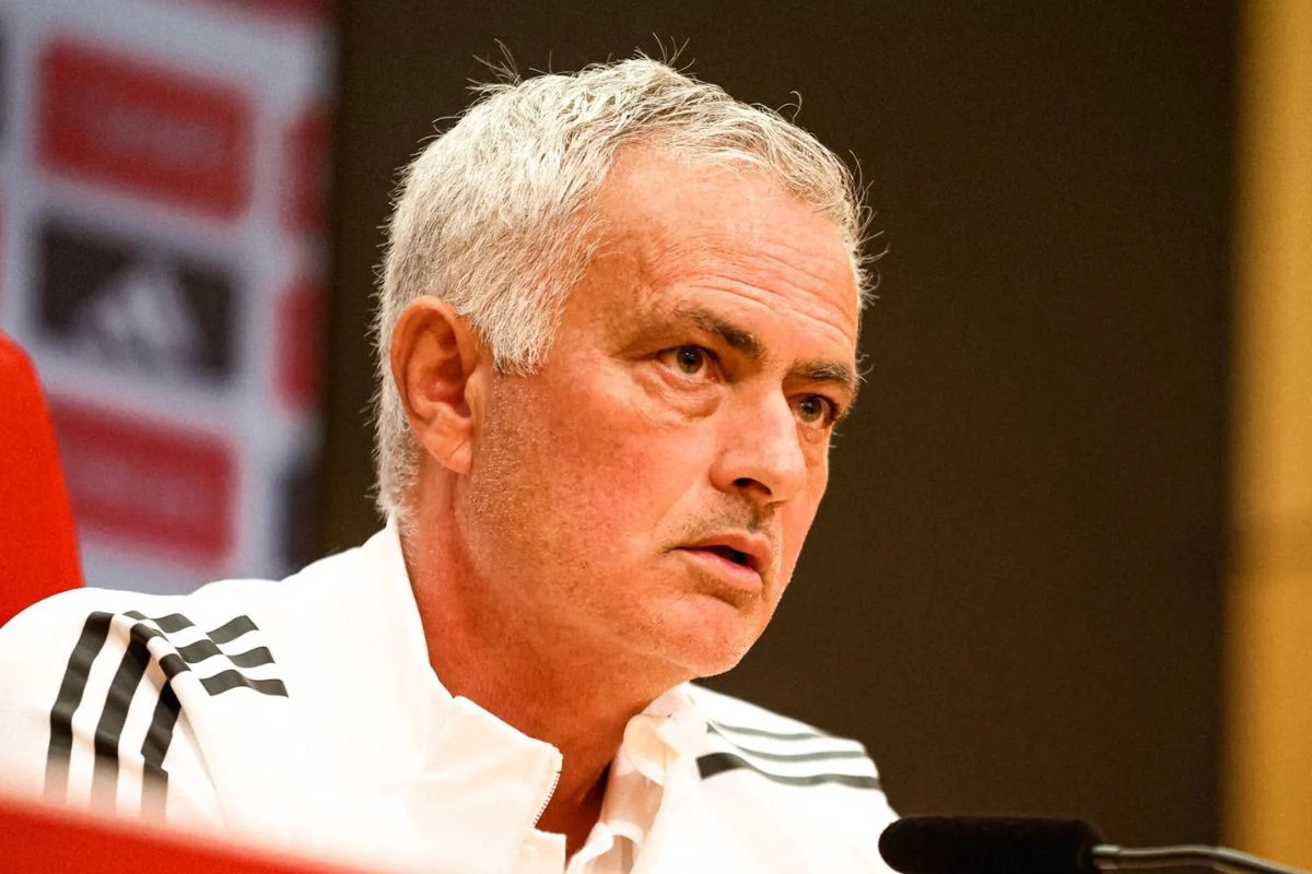Jose Mourinho Kembali Bikin Heboh: Dari San Siro Hingga Spekulasi Real Madrid