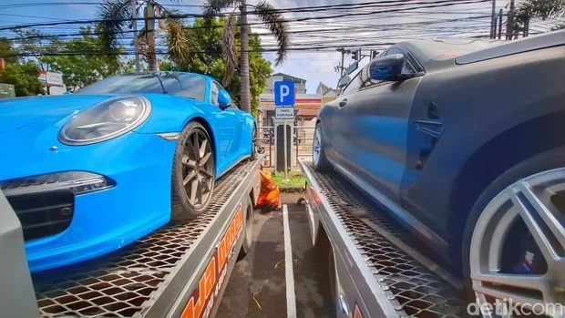 Kejari Bandung Bongkar Hasil Lelang Aset Doni Salmanan: Total Rp13,4 Miliar, Porsche 911 1,9 Miliar