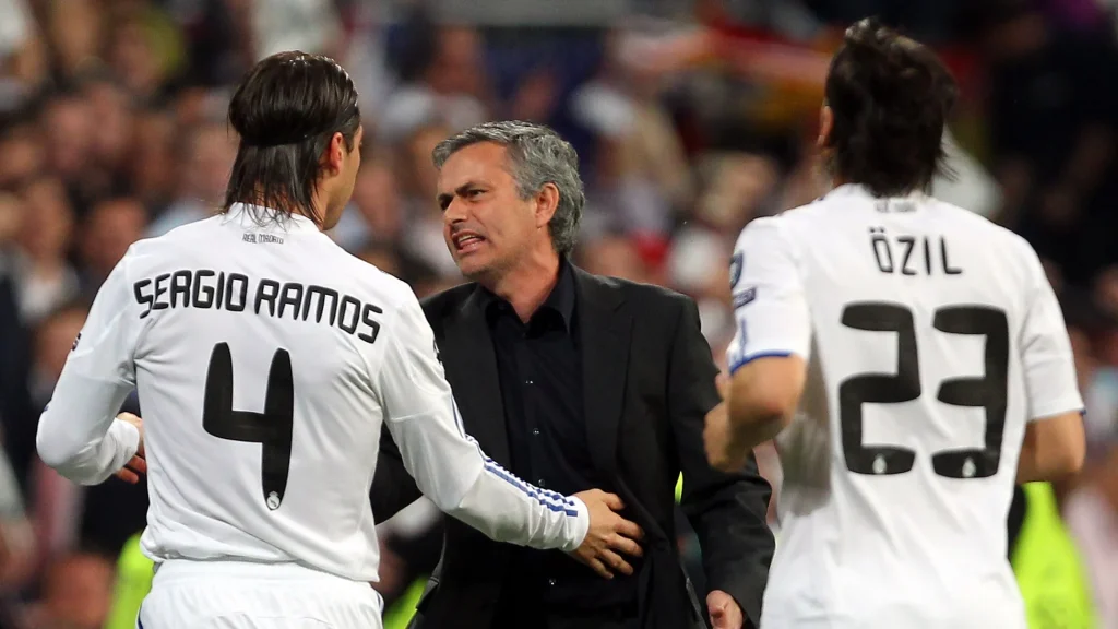 Krisis Real Madrid Memuncak: Jose Mourinho Dipanggil Kembali dalam Panggilan Darurat Krisis Real Madrid Memuncak: Jose Mourinho Dipanggil Kembali dalam Panggilan Darurat