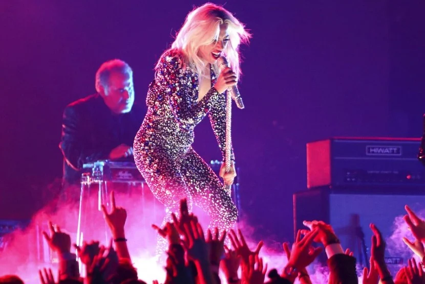 Lady Gaga Batalkan Konser Montreal: Kejutan Besar di Dunia Musik dan Dampaknya pada Tur Global