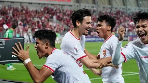 Malam Santai Setelah Kejutan Besar: Calon Bintang Timnas Indonesia Tumbangkan Manchester United