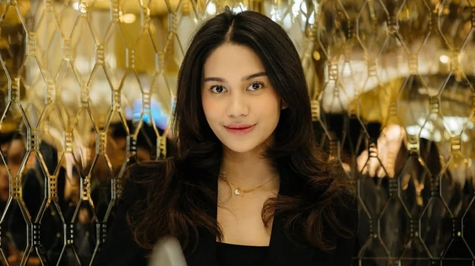 Megahnya Azizah Salsha di Palais Garnier: 8 Foto Eksklusif yang Memukau