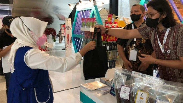 Mengejutkan! Penjualan Kosmetik Ilegal di Marketplace Raih Omzet Rp 60 Juta, Apa Dampaknya?