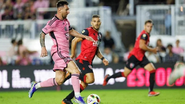 Messi Gol Susah: Nyaris Cetak Gol Paling Sulit Dunia, Tapi Sial Gagal Bawa Inter Miami Menang