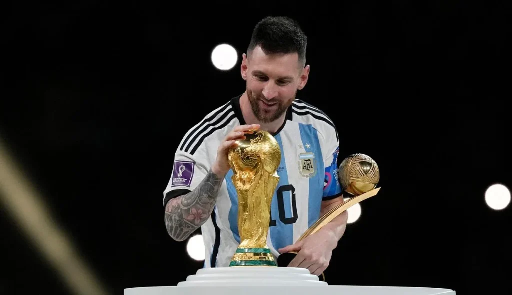 Miroslav Klose: Rekor Emas Piala Dunia yang Kini Dihadapi Messi dan Ronaldo di Qatar 2026 Miroslav Klose: Rekor Emas Piala Dunia yang Kini Dihadapi Messi dan Ronaldo di Qatar 2026