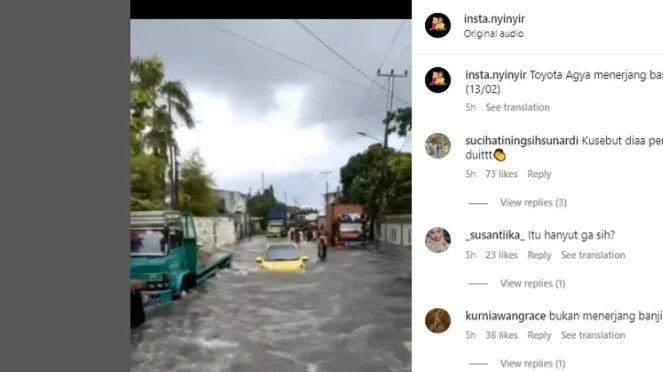 Nekat Terjang Banjir, Taksi Online Terjebak Banjir Hanya Tinggal Atap di Depok
