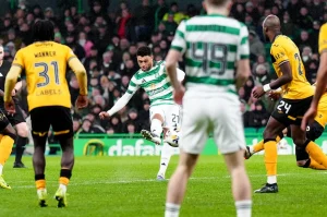 Oxlade‑Chamberlain Bawa Celtic Menang Tipis 1‑0 atas St Mirren: Gol Krusial yang Mengubah Peringkat
