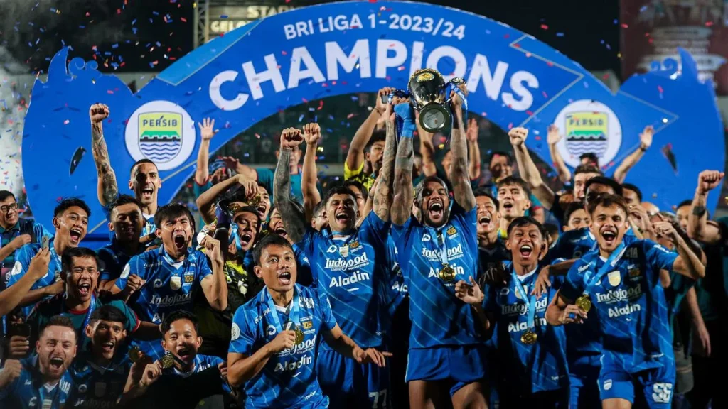Persib Bandung Guncang Dunia: Sejarah Baru di Kancah Internasional dan Rekor Lorenzo Cabanas yang Terlupakan