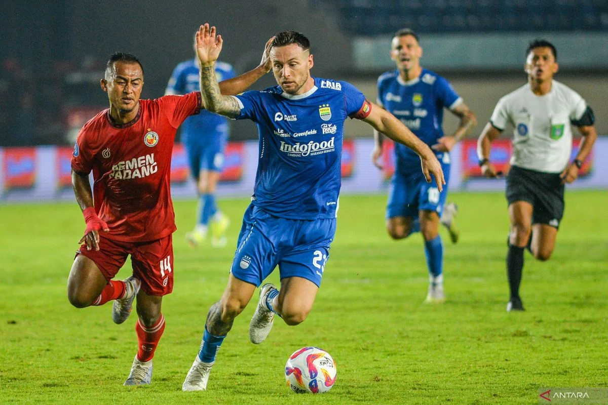 Persib di Ambang Gelar: Hitung Hitungan Poin dan Peringatan Tegas Marc Klok kepada Rival