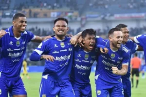 Persib di Puncak, Borneo FC Merasa Terbebani: Akankah Sang Raksasa Tumbang di Laga Penentu?