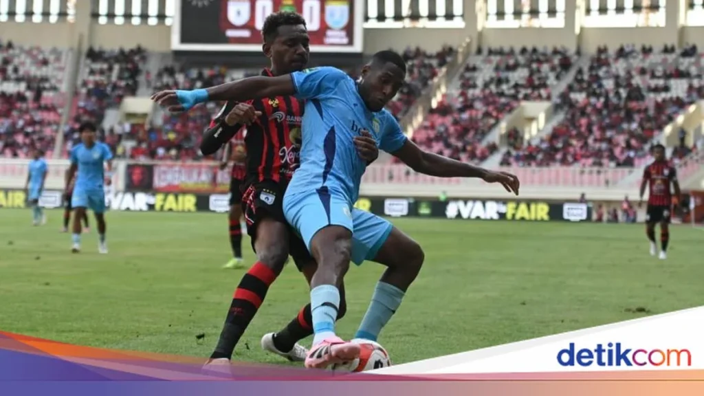 Persipura Gagal Manfaatkan Penalti di Jayapura, Persela Curi Poin Berharga Persipura Gagal Manfaatkan Penalti di Jayapura, Persela Curi Poin Berharga