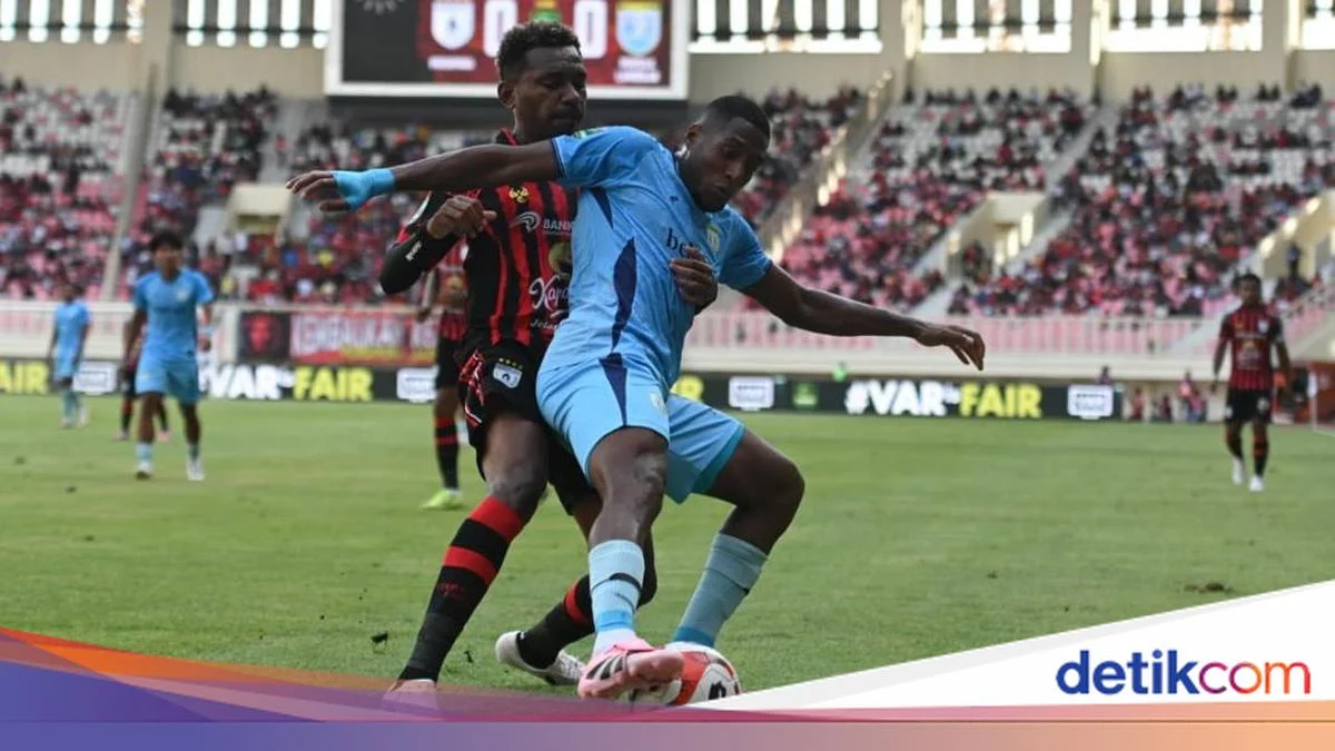 Persipura Gagal Manfaatkan Penalti di Jayapura, Persela Curi Poin Berharga